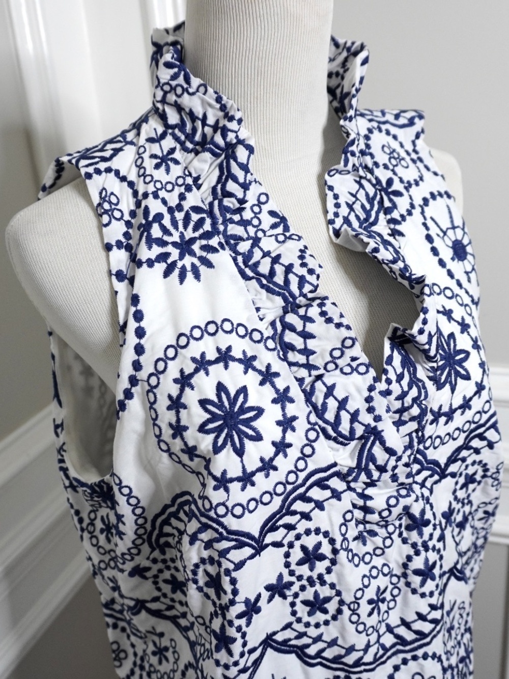 Women's Robbie Bee Ruffled Neck Dress with Knitted Details, Size 12 - Picture 2 of 5